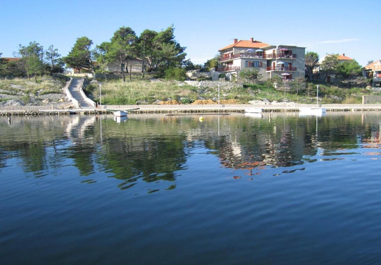 Apartments Ljilja Нин Экстерьер фото
